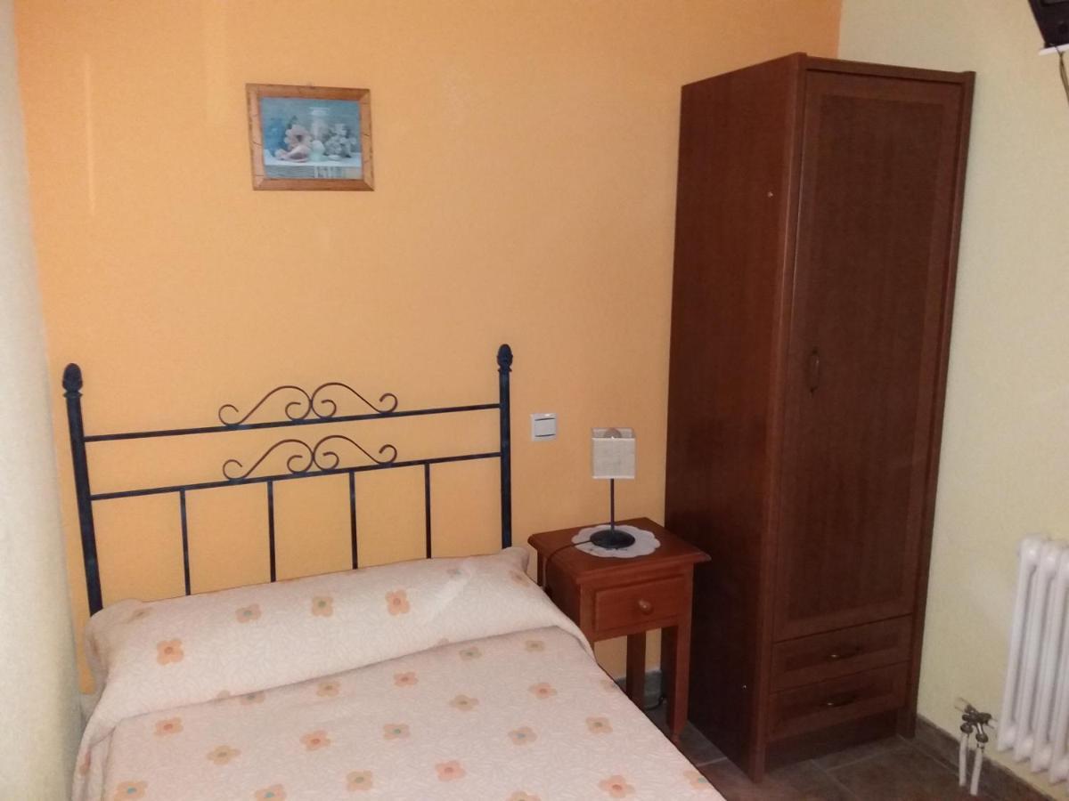 Posada La Reja Malpica de Tajo エクステリア 写真