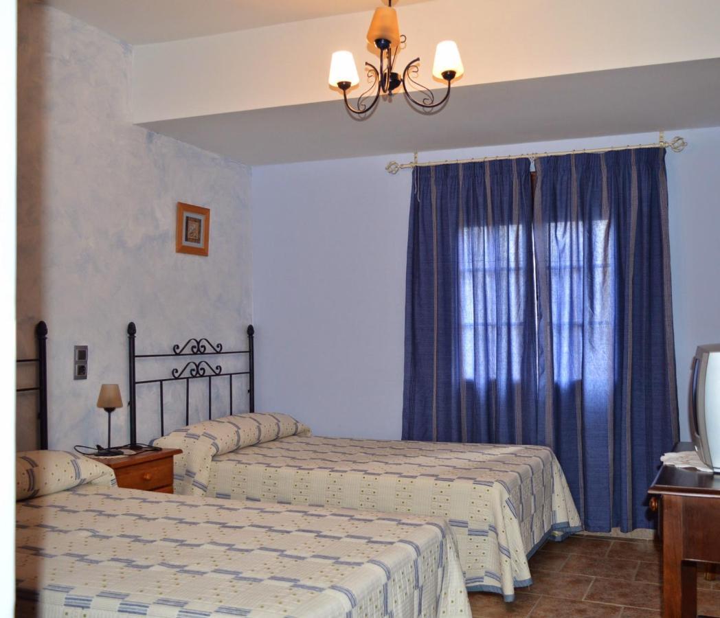 Posada La Reja Malpica de Tajo エクステリア 写真