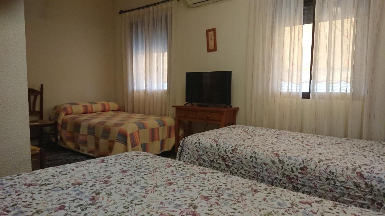 Posada La Reja Malpica de Tajo エクステリア 写真